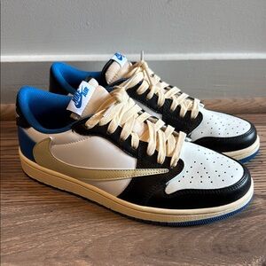 Travis Scott “Fragment” Air Jordan 1 Low - Size 9.5